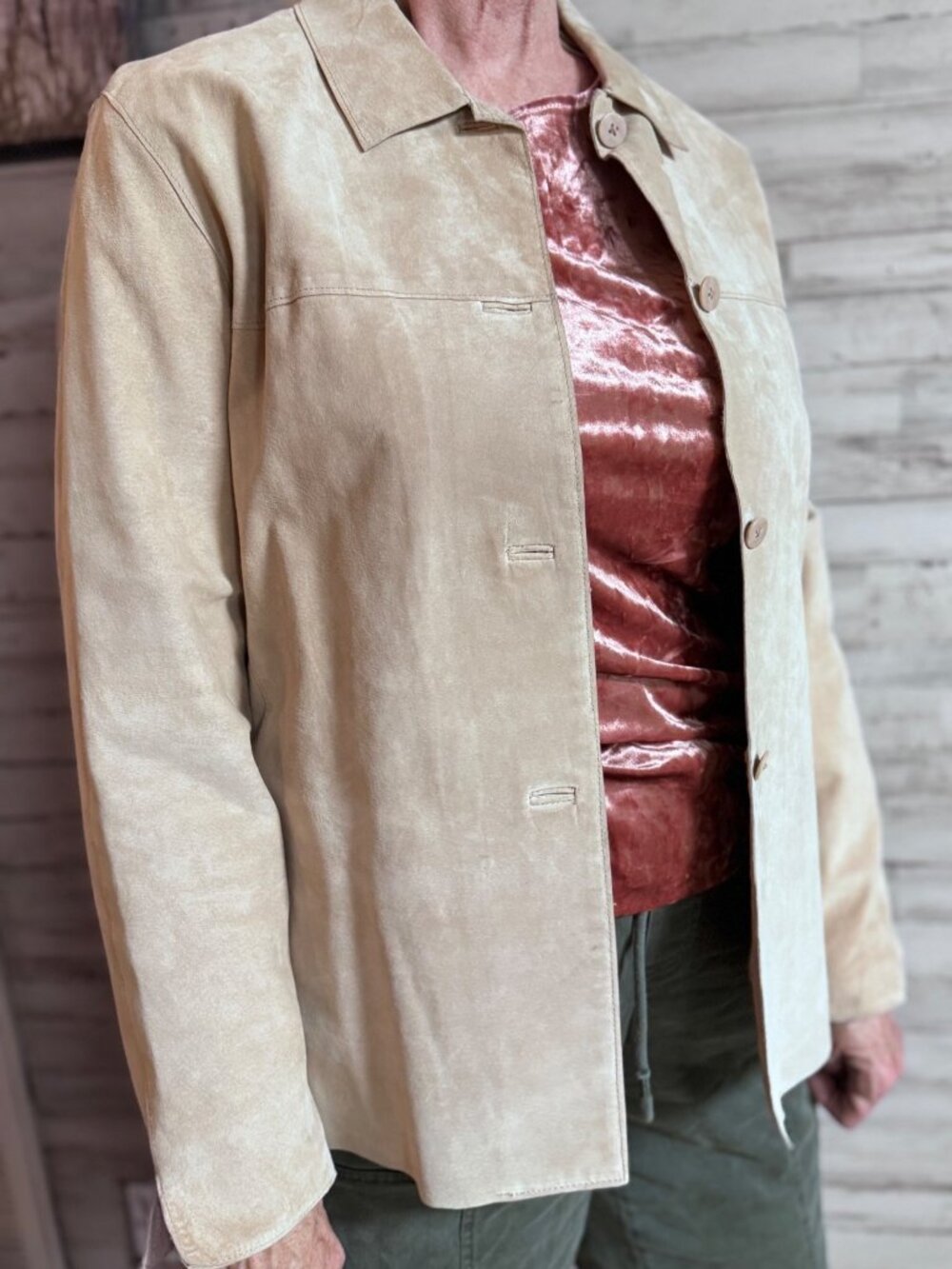 Vintage Lord & Taylor Women’s 1X Beige Genuine Suede Leather Jacket Minimalist